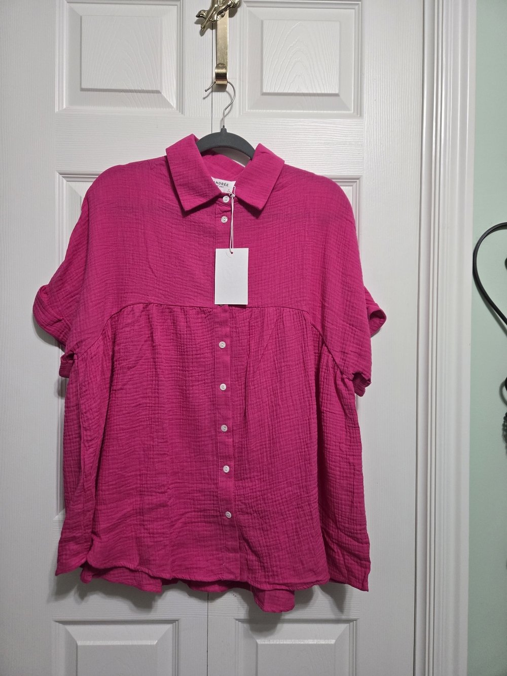 ANDREE BY UNIT Hot Pink Button-Front Collared Top